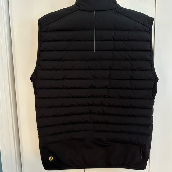 lululemon Men's Down for It All Vest - Picture 14 of 15